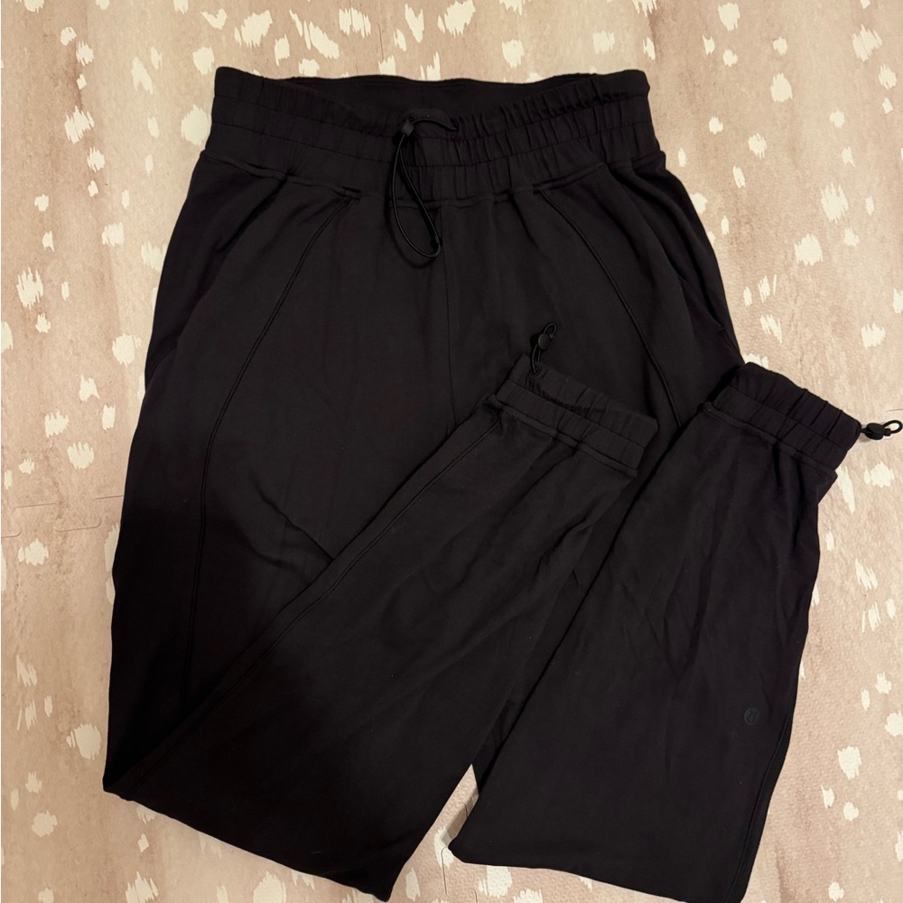 Lululemon High Rise Black Women’s Jogger